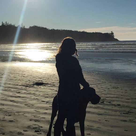 Meet your Posher, Tessa - Picture 1 of 1